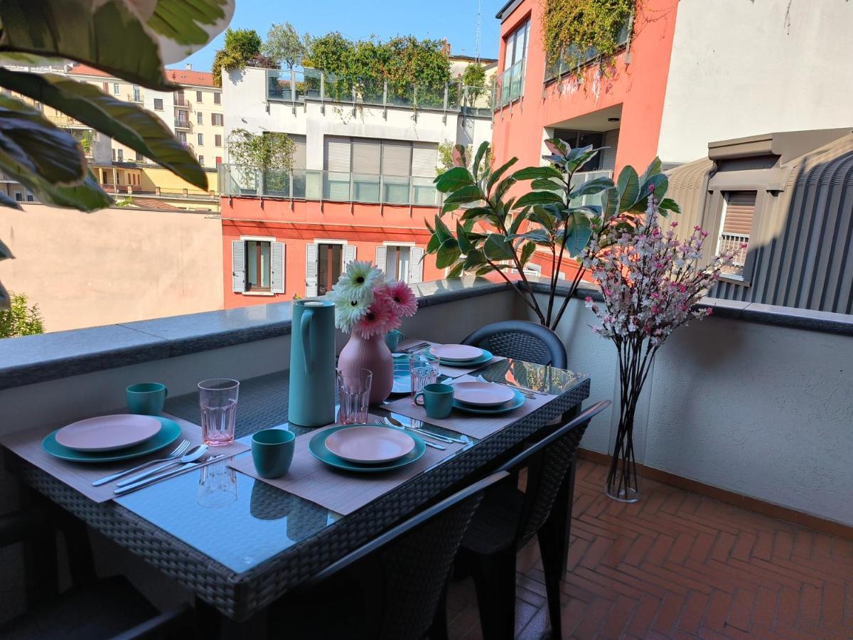 Exclusive And Unobtainable Big Terrace In Milano Downtown With Ac, Wifi, Subway M1 And M2 In Shopping Area Daire Dış mekan fotoğraf