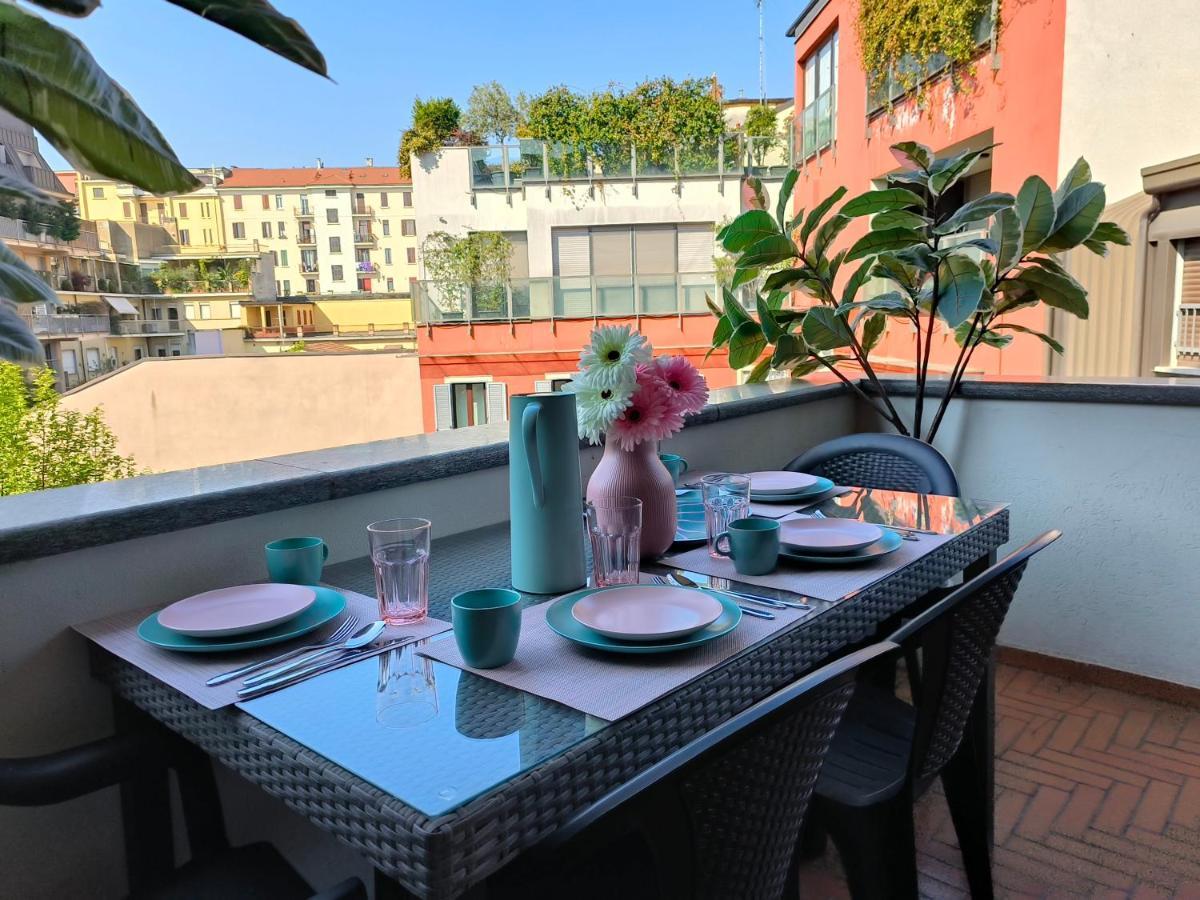 Exclusive And Unobtainable Big Terrace In Milano Downtown With Ac, Wifi, Subway M1 And M2 In Shopping Area Daire Dış mekan fotoğraf