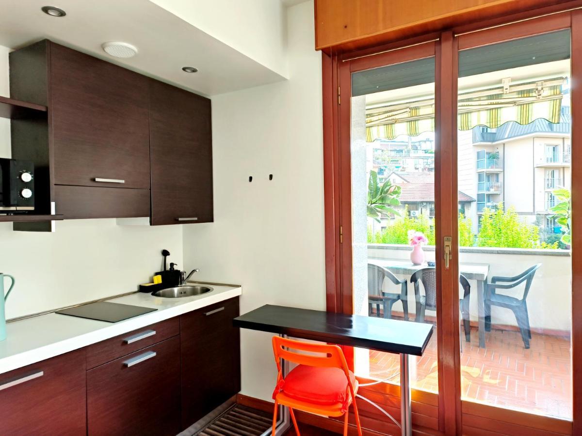 Exclusive And Unobtainable Big Terrace In Milano Downtown With Ac, Wifi, Subway M1 And M2 In Shopping Area Daire Dış mekan fotoğraf